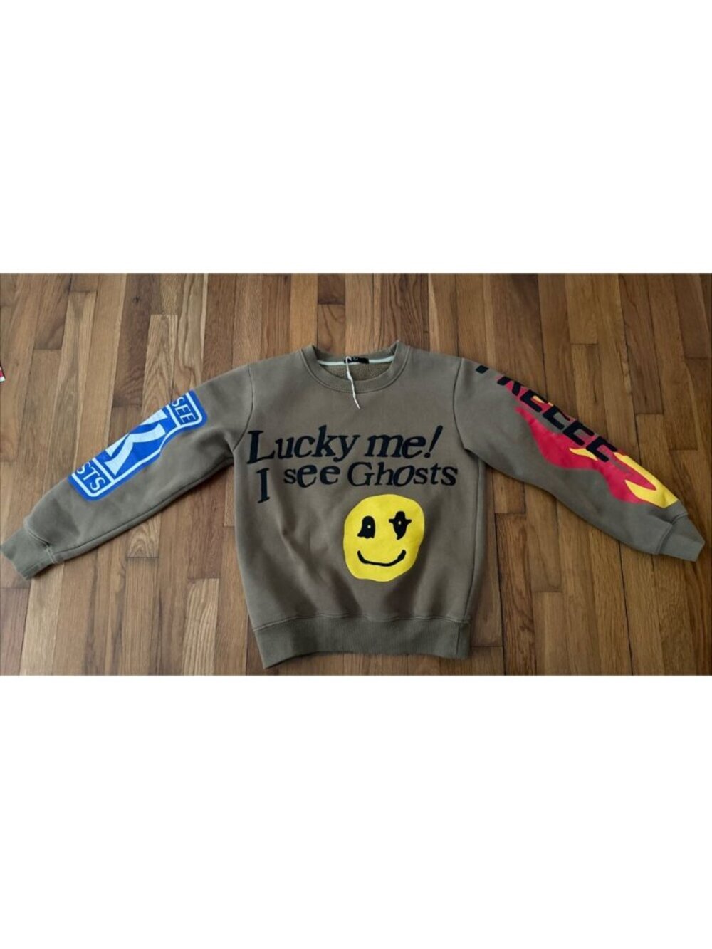 Lucky Me I See Ghosts Smiley Face Rap Hip Hop Sweatshirt Size M